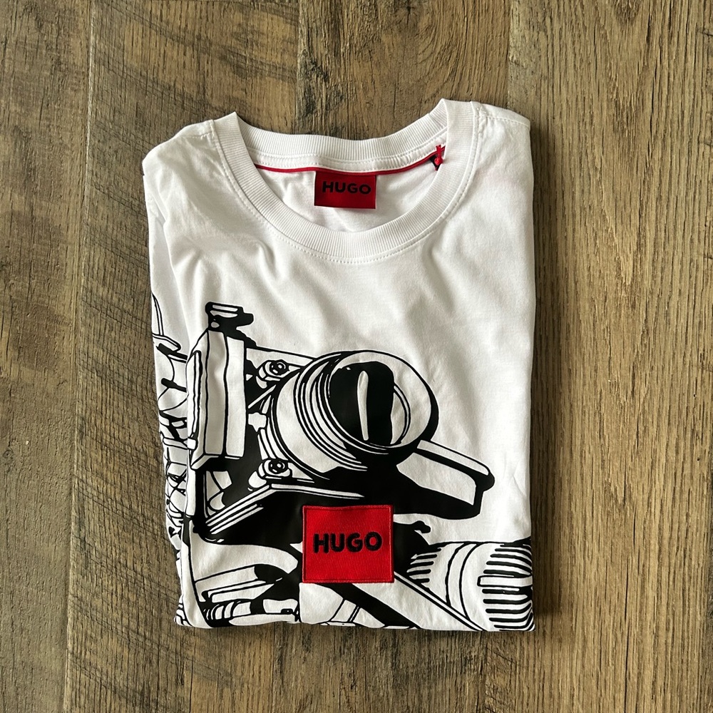 HUGO White Graphic T-Shirt